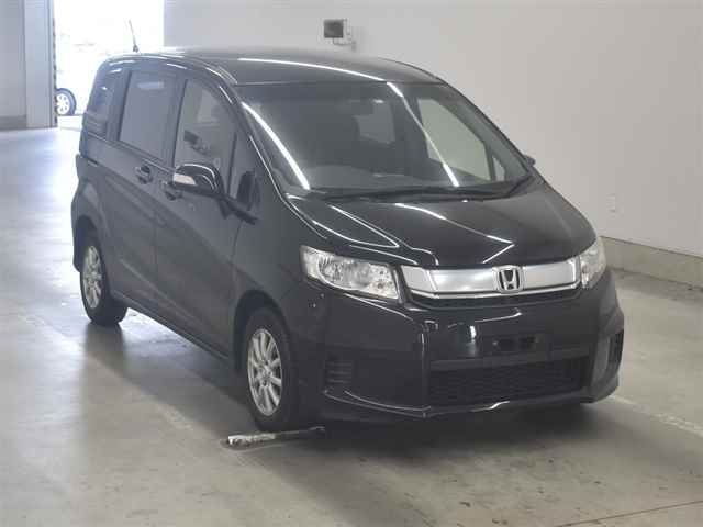 60092 Honda Freed spike GB3 2014 г. (MIRIVE Aichi)